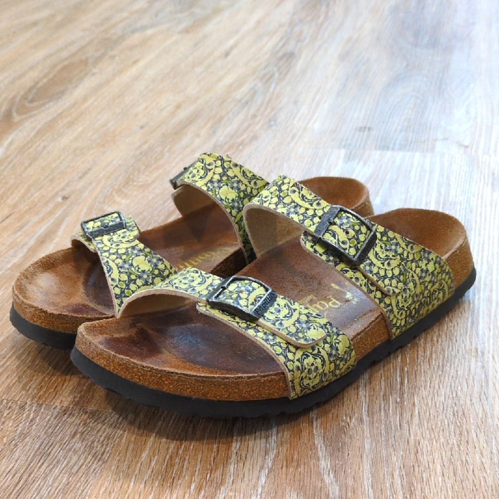 💚Papillio Birkenstock Green with Blue Floral design Sandals Women's sz 38💚🤎